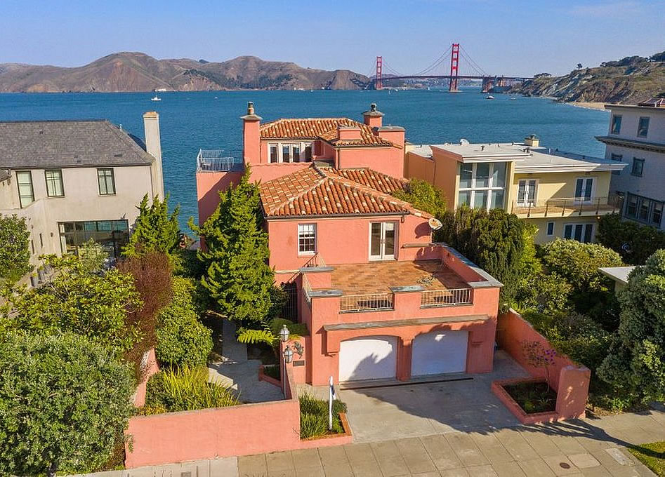 Infamous Sea Cliff Mansion Slated for Foreclosure, Again