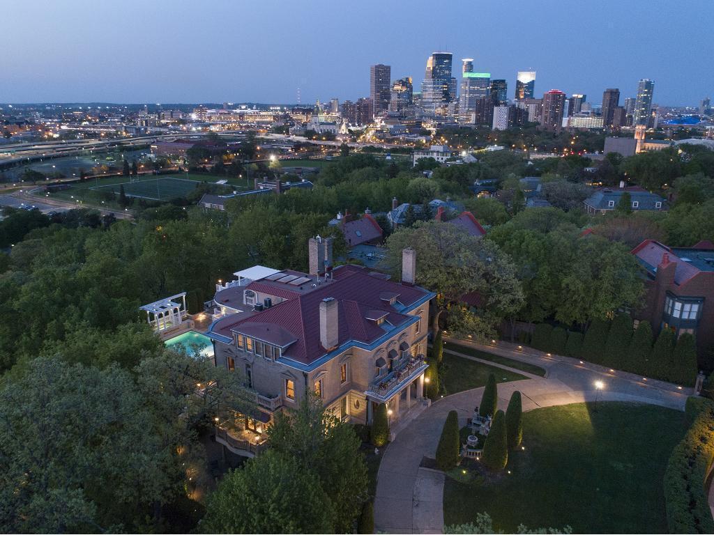 Minneapolis Mansion Features 11 Bathrooms, 10 Bedrooms