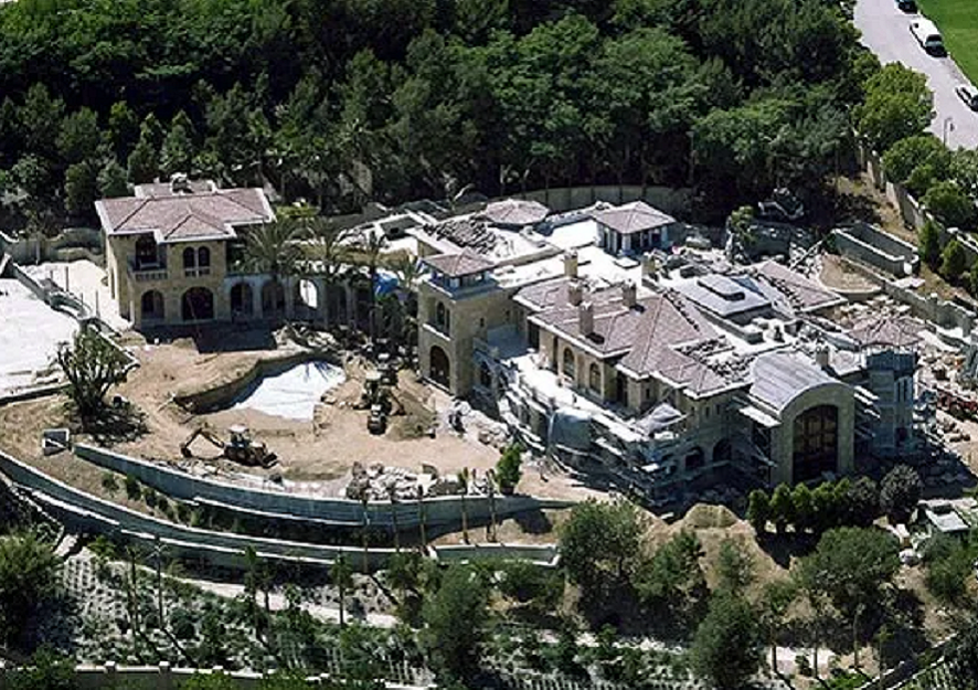 Check out Eddie Murphy’s jaw-dropping $20 million mansion