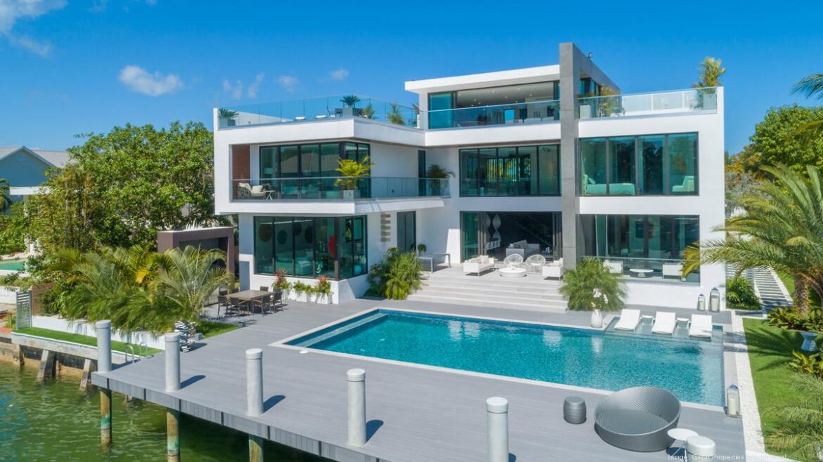 Former Sprint CEO buys Florida waterfront mansion for $15M [PHOTOS]