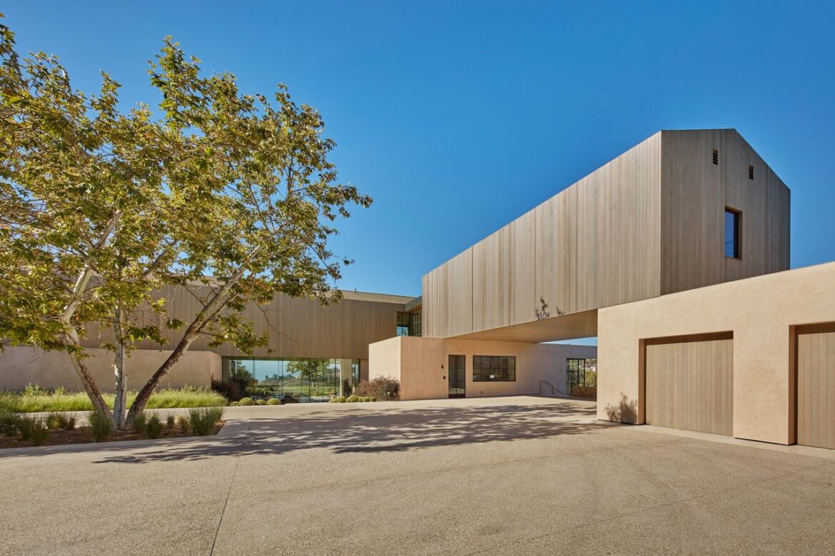 A $70 Million Modern Los Angeles Mansion Heads to Market