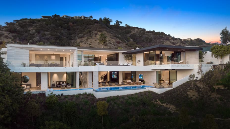 This $65 million Beverly Hills mansion rose from a multimillion-dollar teardown