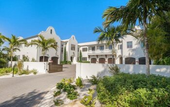 This 7,500-square-foot mansion is for sale on Anna Maria Island for $16.5 million
