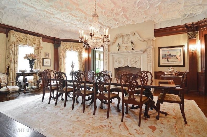 Kenwood mansion sells for record price—but at a loss