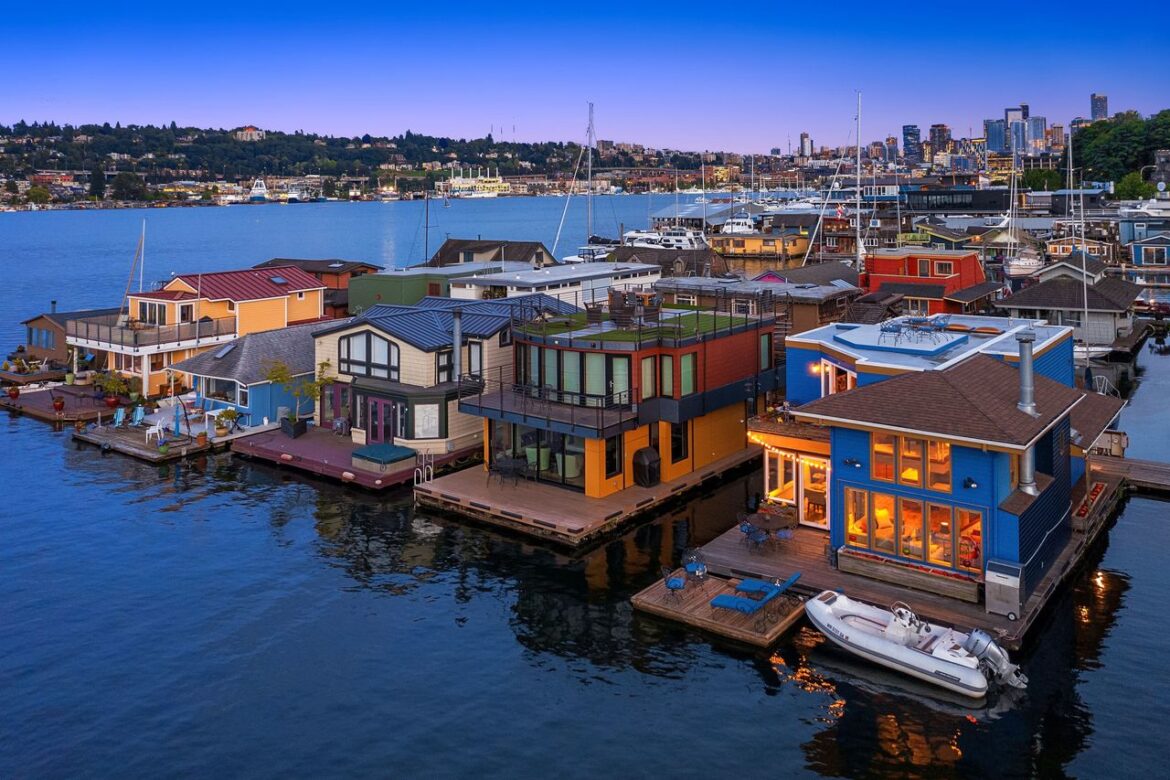 Floating Home on Seattle’s Lake Union Lists for $2.85 Million