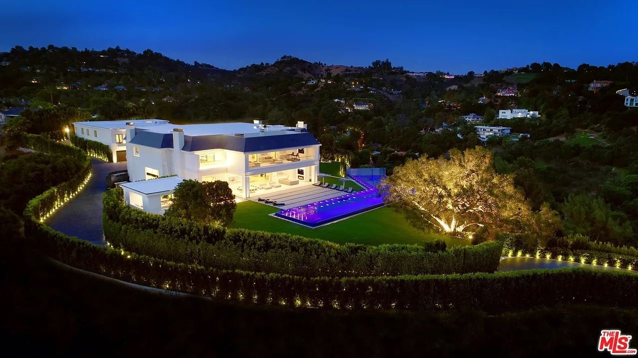 Here’s The $85 Million Beverly Hills Mansion Jennifer Lopez And Ben Affleck May Be Buying Together