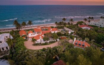 The ultimate Florida vacation pad! A 12,500-square-foot Mediterranean-style mansion sells for $ 28.5 million
