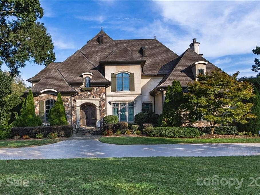 Wow House: See the Charlotte Mansion With The Most Bathrooms