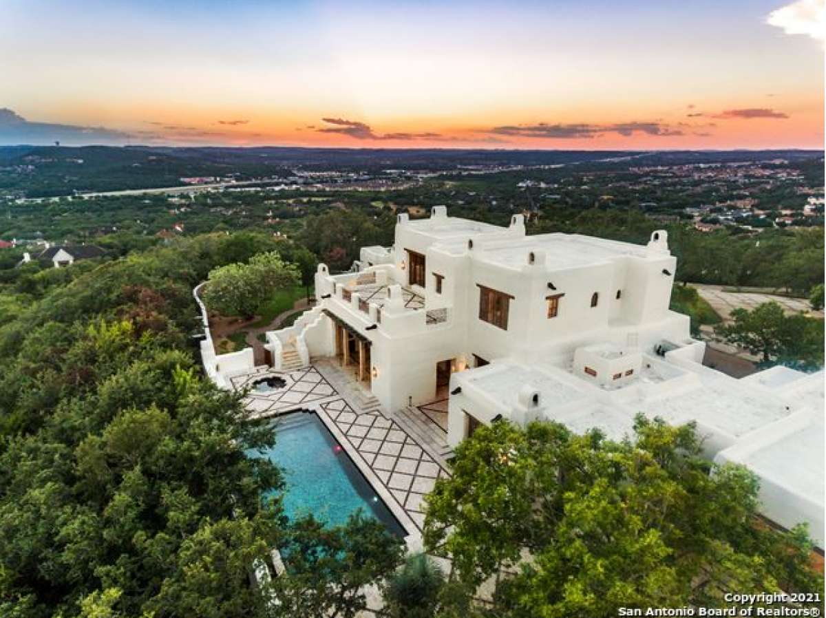 George Strait finally sells his 12-acre hilltop mansion in San Antonio’s Dominion neighborhood