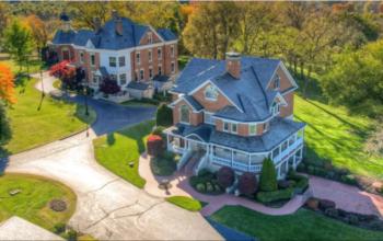Dual Missouri mansions feature connecting tunnel and ‘throne room’ gazebo