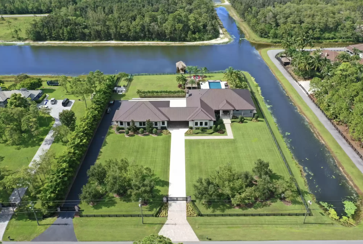 This Florida mansion comes with a gigantic ‘man cave’ and an indoor gun range