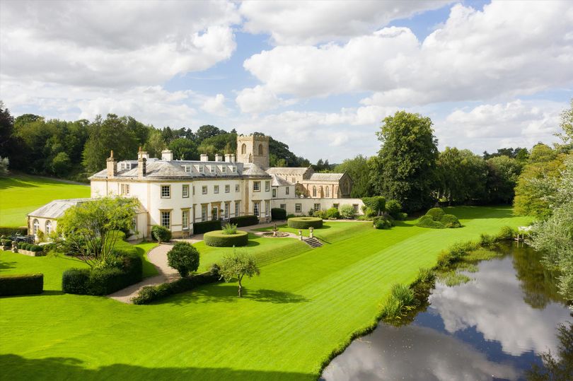 Stunning Yorkshire mansion on Sally Lindsay’s Posh Sleepover