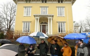 Spicer Mansion draws winning bid of $3.52 million in foreclosure sale