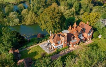 Beautiful Berkshire mansion was used as 'sanctuary' when London was being bombed